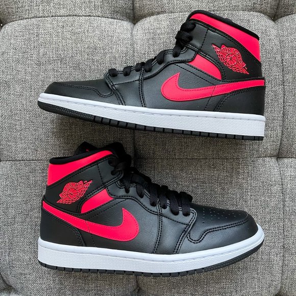 β€οΈπ€ Air Jordan 1 retro mid black red shoes - Picture 3 of 4